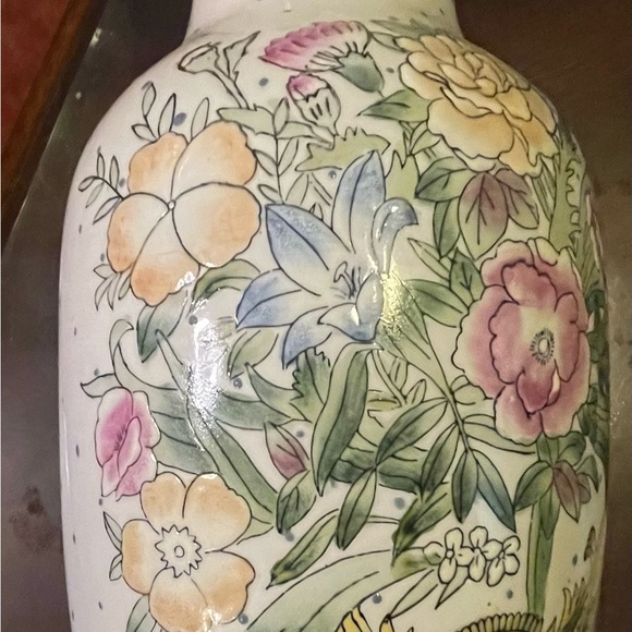 1 Chinoiserie Floral vase per price.No bundles. - Picture 7 of 16